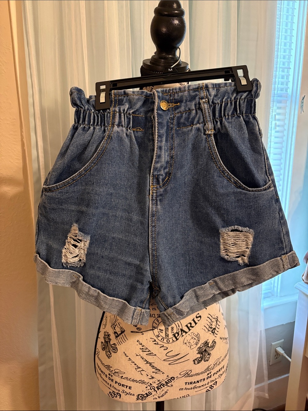 High-Waist Distressed Denim Shorts - Blue